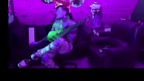 Snapshot of siphonophorslaysstrings chatting on March 12, 12:17 am Unbridledfuckingcrazy online show from March 12, 12:17 am