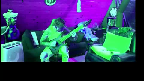 Snapshot of siphonophorstrings chatting on October 6, 8:06 pm Dustbunnyfoofoo online show from October 6, 8:06 pm