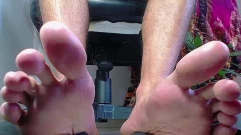 only foot                         worshipers here online show from December 28, 9:08 pm