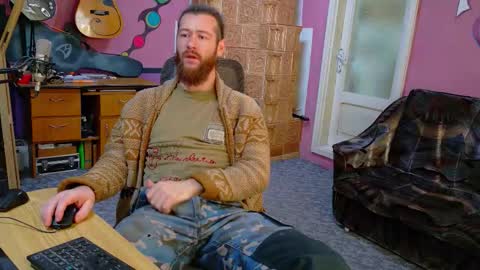 I am The Fourth and only Sir. Pelo online show from January 11, 11:04 am