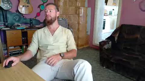 I am The Fourth and only Sir. Pelo online show from July 19, 9:57 am