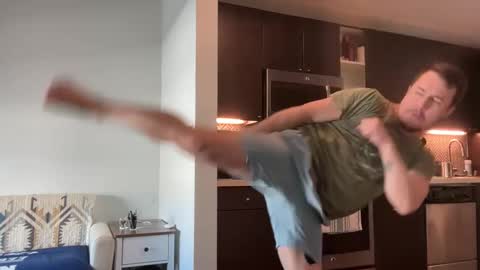 Snapshot of sirbubblesworth chatting on March 7, 11:38 pm sirbubblesworth online show from March 7, 11:38 pm