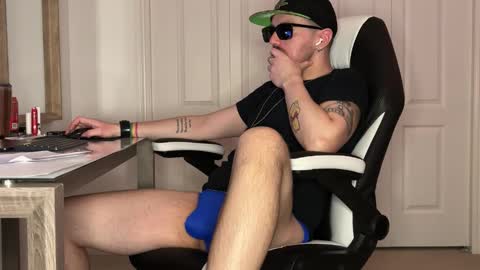 Sir Daddy McQween online show from January 11, 6:40 am