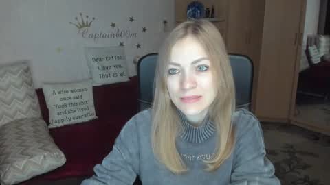 Snapshot of sirenasilk chatting on October 7, 3:14 am sirenasilk online show from October 7, 3:14 am