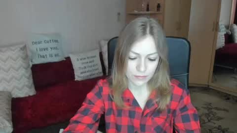 sirenasilk online show from April 23, 9:08 am