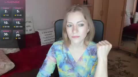 Snapshot of sirenasilk chatting on June 28, 7:36 am sirenasilk online show from June 28, 7:36 am