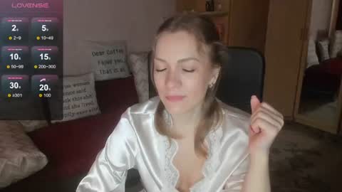 Snapshot of sirenasilk chatting on July 30, 9:19 am sirenasilk online show from July 30, 9:19 am