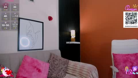 Snapshot of sirenita_xoxo chatting on May 17, 3:41 pm Sirenita online show from May 17, 3:41 pm