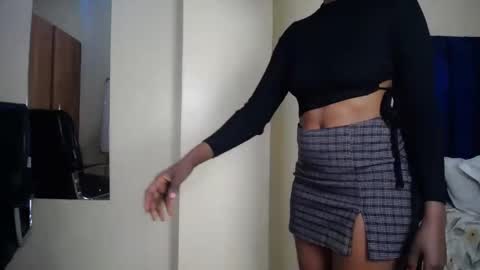 Snapshot of siri_saru chatting on December 19, 12:45 am Deey online show from December 19, 12:45 am