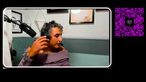 Snapshot of sirmrwombat chatting on February 22, 4:57 am SirMrWombat online show from February 22, 4:57 am