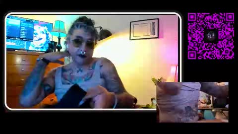 Snapshot of sirmrwombat chatting on February 25, 6:23 am SirMrWombat online show from February 25, 6:23 am