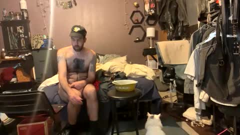Snapshot of sirvix_bruiser chatting on April 9, 6:19 am sirvix_bruiser online show from April 9, 6:19 am