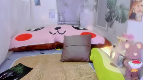 julila online show from November 17, 2:50 am