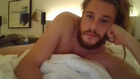 Snapshot of sissyboy031 chatting on February 4, 3:23 am sissyboy031 online show from February 4, 3:23 am