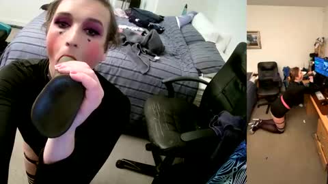 Snapshot of sissycdmish chatting on September 21, 4:30 pm SissyCDMish online show from September 21, 4:30 pm