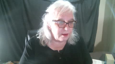 Sissy Diane online show from December 4, 12:42 am