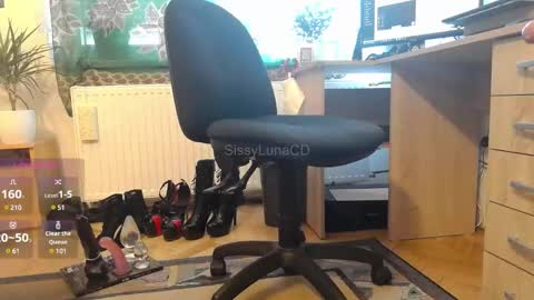 Snapshot of sissylunats chatting on January 27, 8:40 am SissyLunaTS online show from January 27, 8:40 am