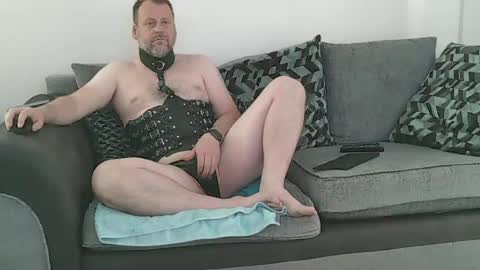Snapshot of sissyslutboyxxx chatting on June 28, 10:43 am SafaSlave online show from June 28, 10:43 am