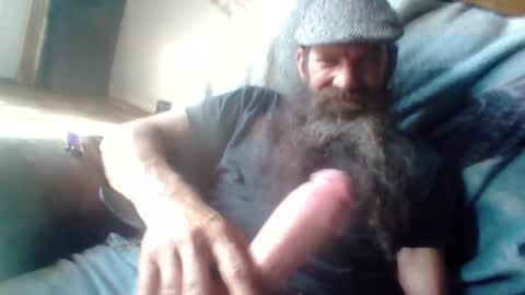 Snapshot of sitonmybeardxxx chatting on June 4, 11:22 pm sitonmybeardxxx online show from June 4, 11:22 pm