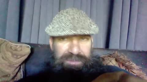 Snapshot of sitonmybeardxxx chatting on June 9, 5:02 pm sitonmybeardxxx online show from June 9, 5:02 pm