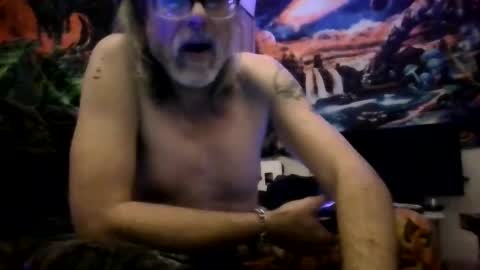 Snapshot of six_will_do chatting on December 23, 1:08 am Jimmy B online show from December 23, 1:08 am