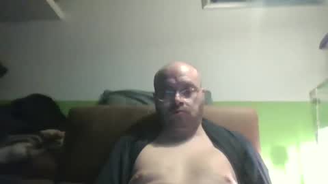 Snapshot of sixten113 chatting on March 2, 5:09 pm sixten113 online show from March 2, 5:09 pm