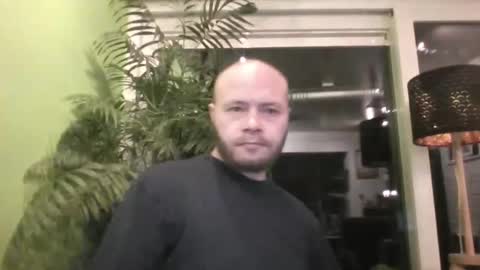 sixten19795 online show from December 15, 6:28 am