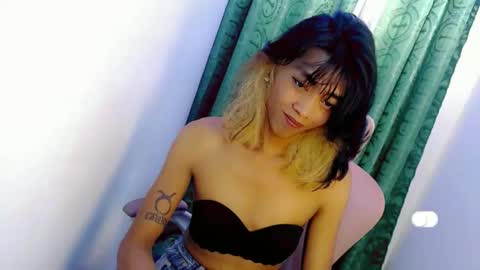 Snapshot of sizka_ford chatting on October 6, 11:46 pm Sizka online show from October 6, 11:46 pm