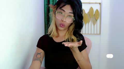 Snapshot of sizka_ford chatting on October 10, 7:40 am Sizka online show from October 10, 7:40 am