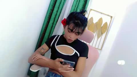 Snapshot of sizka_ford chatting on October 13, 8:03 am Sizka online show from October 13, 8:03 am