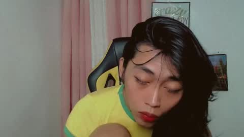 Snapshot of sizka_ford chatting on December 4, 3:32 pm Sizka online show from December 4, 3:32 pm