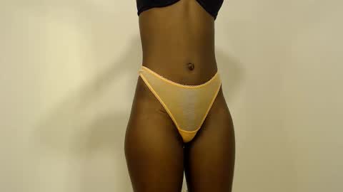 sizzly_ass online show from June 9, 2:39 pm