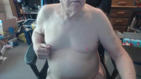 Snapshot of sjbottomboi chatting on November 29, 6:33 pm sjbottomboi online show from November 29, 6:33 pm