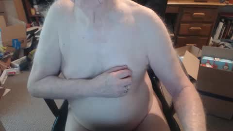 Snapshot of sjbottomboi chatting on December 3, 3:43 pm sjbottomboi online show from December 3, 3:43 pm