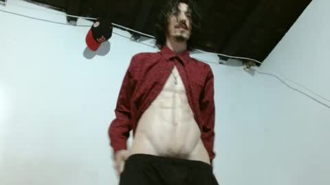 Snapshot of sk8sir chatting on June 22, 9:01 pm sk8sir online show from June 22, 9:01 pm