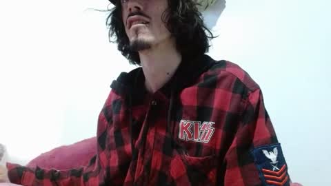 Snapshot of sk8sir chatting on June 28, 4:24 pm sk8sir online show from June 28, 4:24 pm