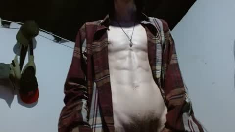 Snapshot of sk8sir chatting on July 3, 3:29 pm sk8sir online show from July 3, 3:29 pm