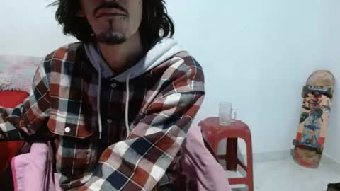 Snapshot of sk8sir chatting on July 5, 1:07 pm sk8sir online show from July 5, 1:07 pm
