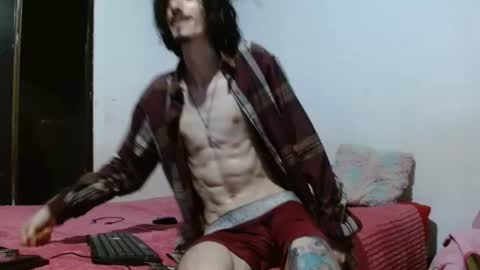Snapshot of sk8sir chatting on July 9, 8:57 pm sk8sir online show from July 9, 8:57 pm