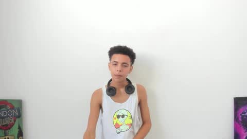 Snapshot of skady_coronado chatting on December 16, 3:00 pm skady_coronado online show from December 16, 3:00 pm