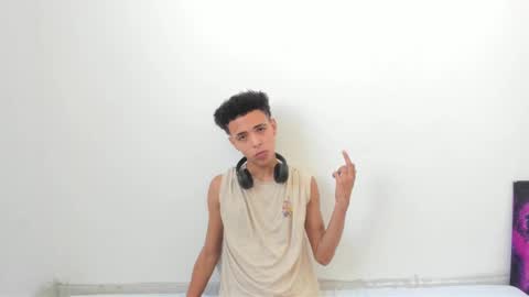 Snapshot of skady_coronado chatting on December 21, 5:40 pm skady_coronado online show from December 21, 5:40 pm