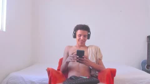 Snapshot of skady_coronado chatting on January 11, 9:57 pm skady_coronado online show from January 11, 9:57 pm