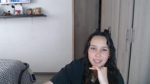 Snapshot of skarlet_adams chatting on December 3, 6:49 pm Alice online show from December 3, 6:49 pm