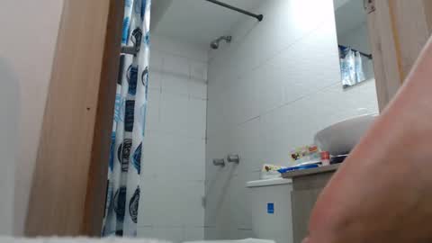Snapshot of skarlet_adams chatting on December 10, 7:11 pm Alice online show from December 10, 7:11 pm