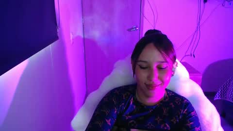 Snapshot of skarlet_adams chatting on September 11, 9:15 pm Alice online show from September 11, 9:15 pm