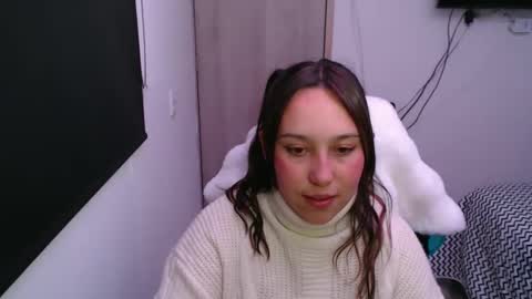 Snapshot of skarlet_adams chatting on October 8, 9:23 pm Alice online show from October 8, 9:23 pm
