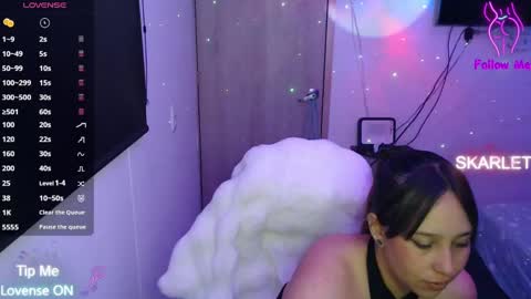 Snapshot of skarlet_adams chatting on October 9, 9:57 pm Alice online show from October 9, 9:57 pm