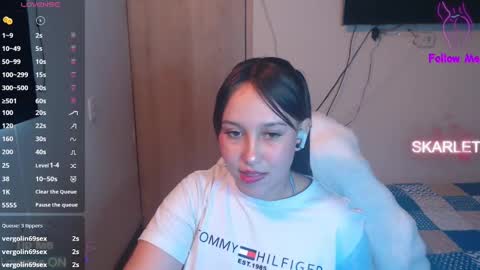 Snapshot of skarlet_adams chatting on October 23, 8:51 pm Alice online show from October 23, 8:51 pm