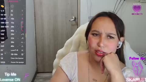 Snapshot of skarlet_adams chatting on November 10, 9:03 pm Alice online show from November 10, 9:03 pm