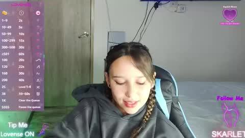 Snapshot of skarlet_adams chatting on November 26, 9:49 pm Alice online show from November 26, 9:49 pm